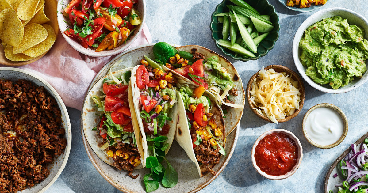 AW med tacobuffé och trubadur